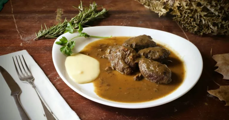 making beef gravy